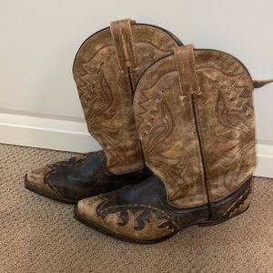 Laredo women’s cowboy boots